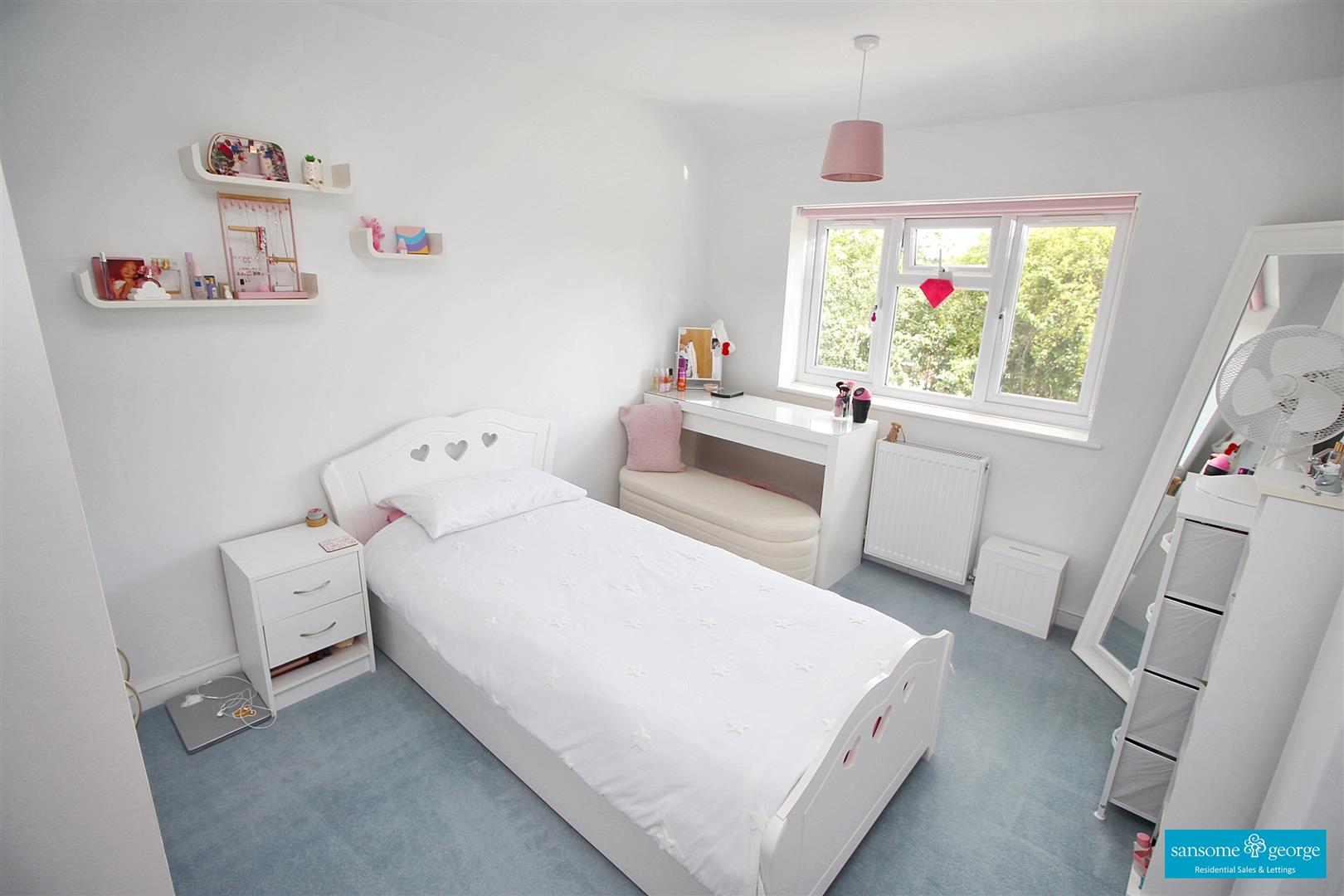 Staddlestone Close, Tilehurst, Reading